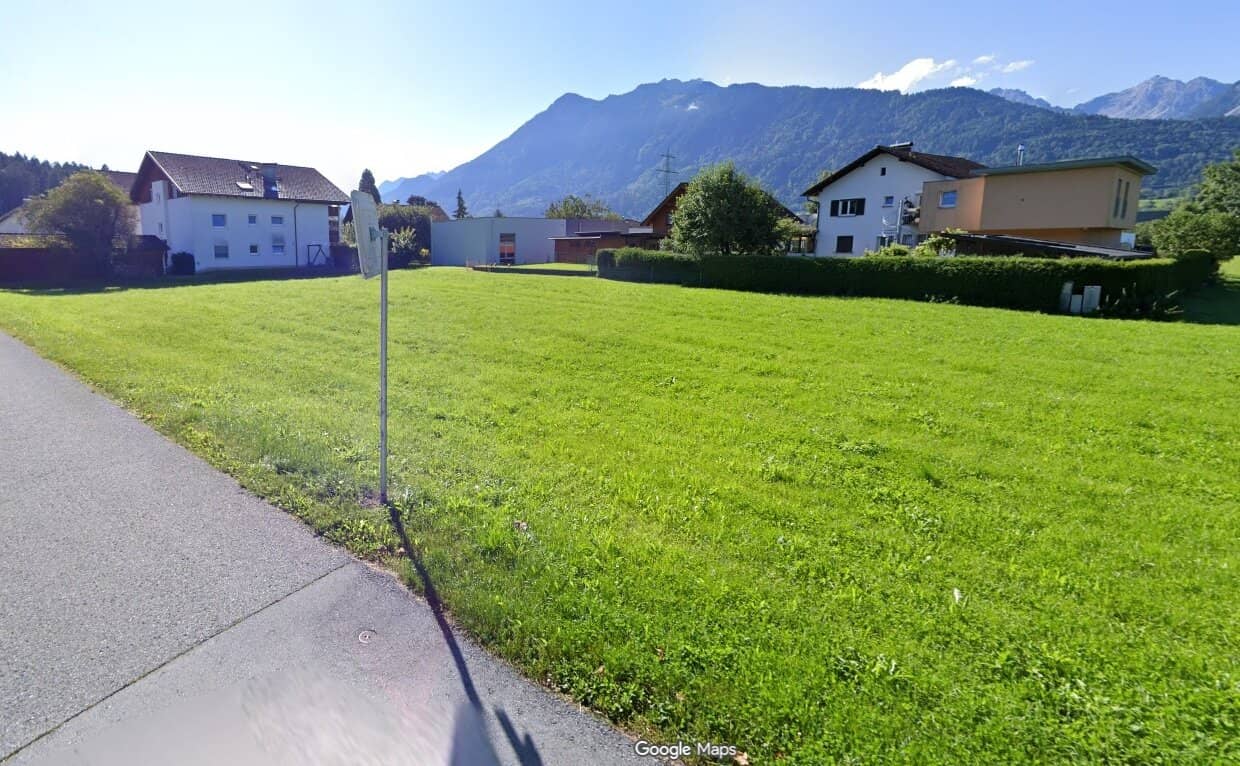 Grundstück in ruhiger Lage mit guter Verkehrsanbindung