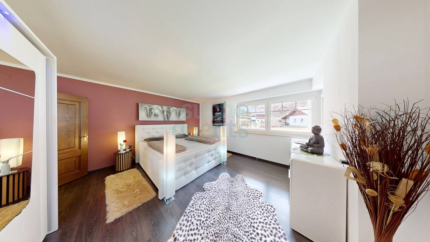 Renovated apartment in Schmirn with garden terrace