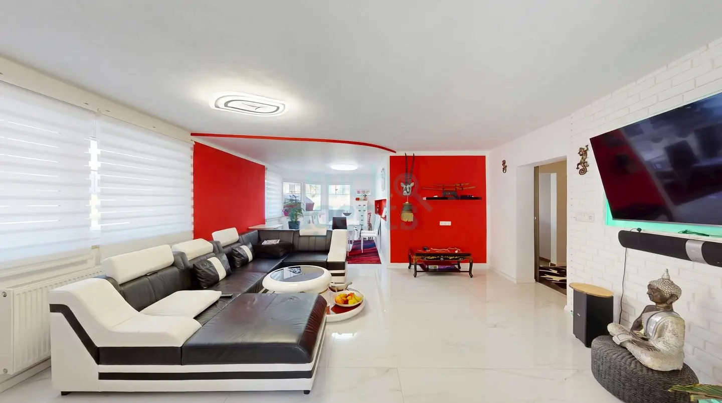 Renovated apartment in Schmirn with garden terrace
