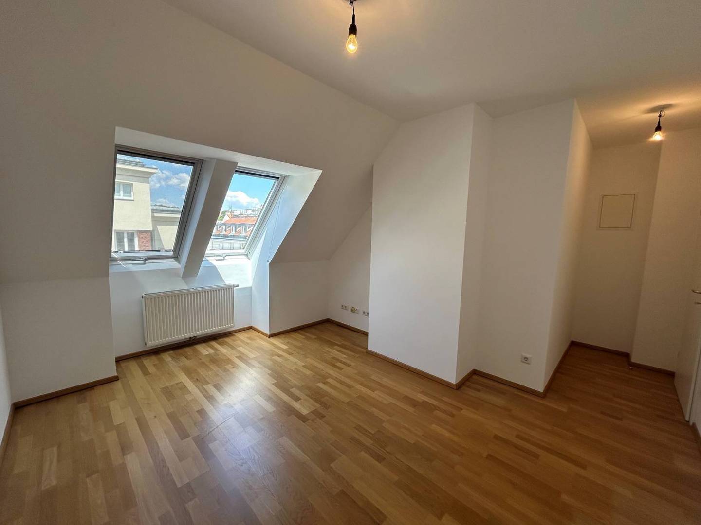 New build top floor apartment with roof terraces