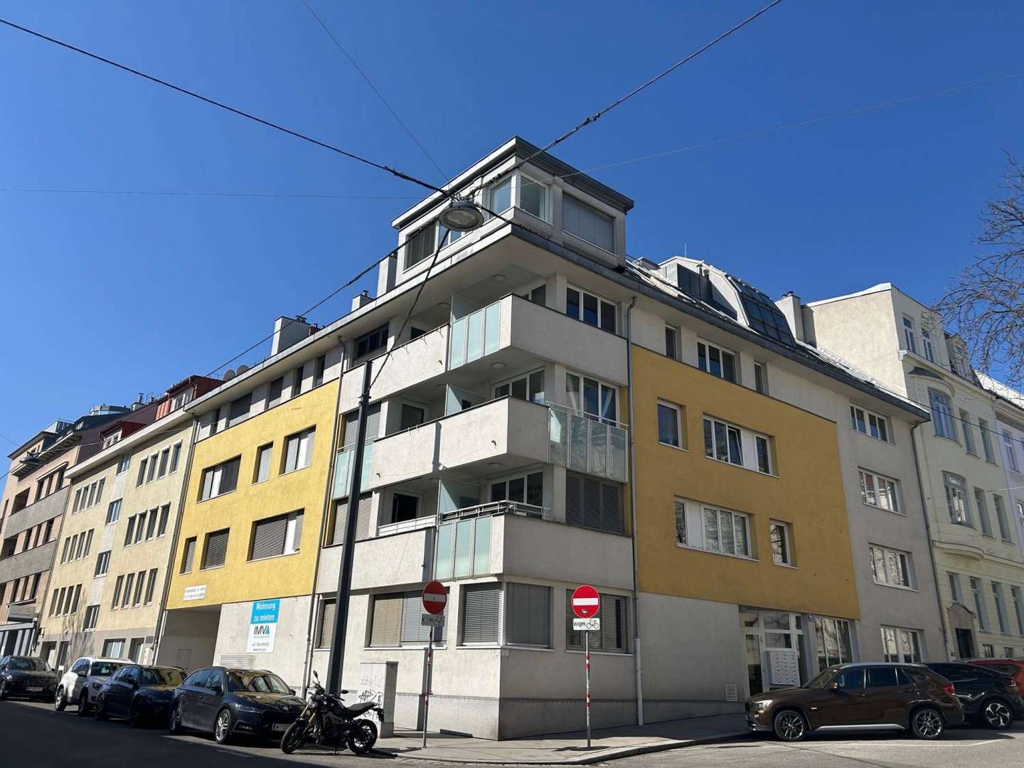 New build top floor apartment with roof terraces