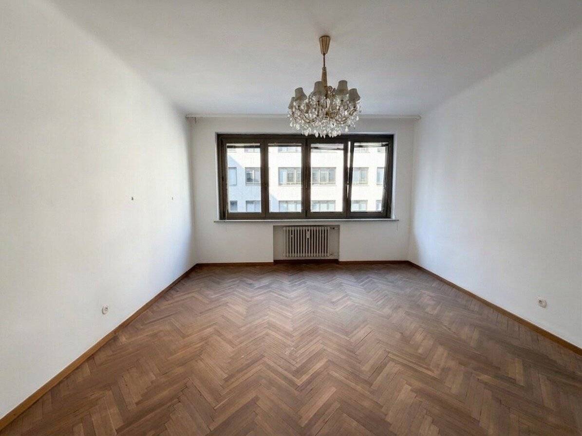 Wohnung nahe der Staatsoper mit Potenzial