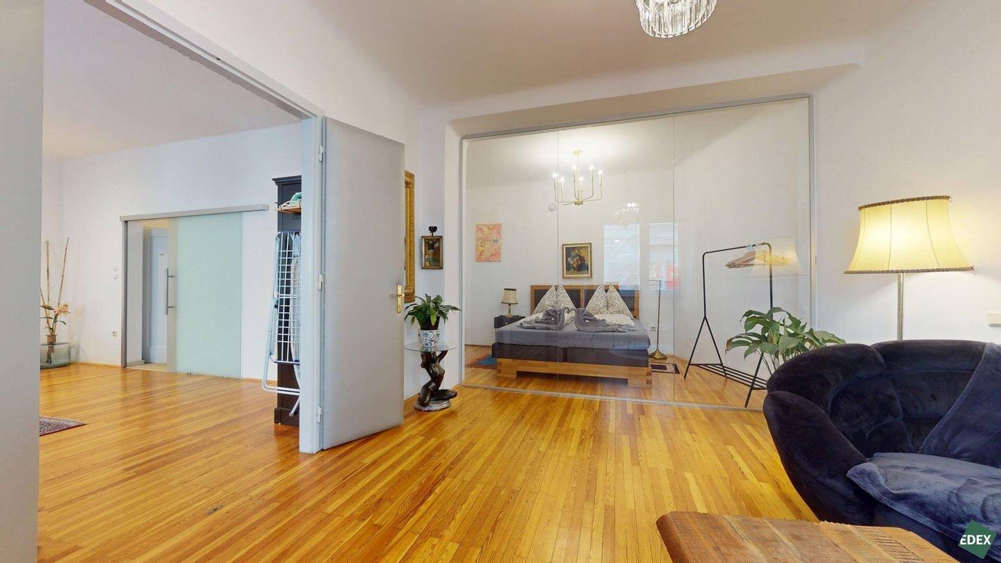 Stylish 3-room apartment in prime city center location