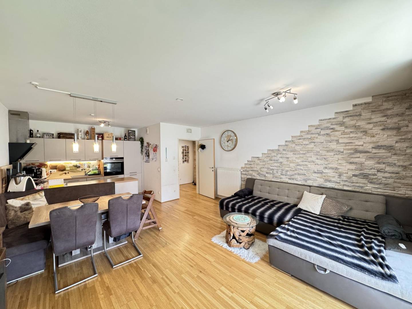 Ground floor apartment with private garden and terrace