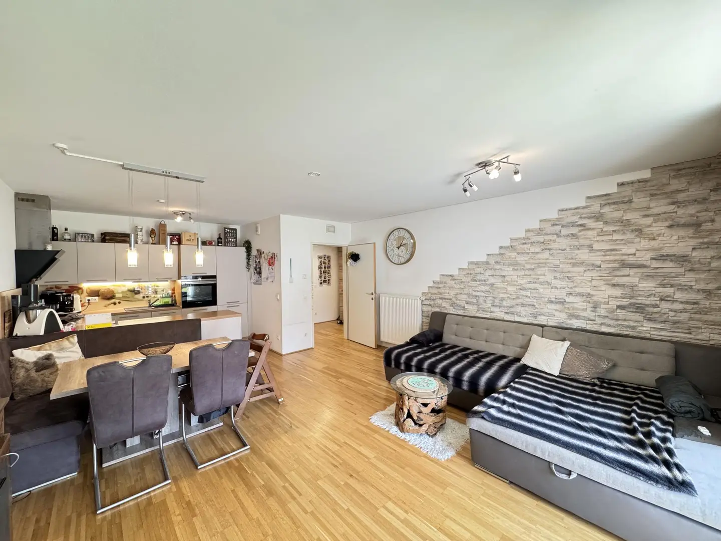 Ground floor apartment with private garden and terrace