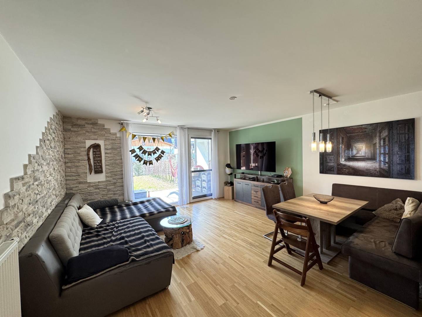 Ground floor apartment with private garden and terrace
