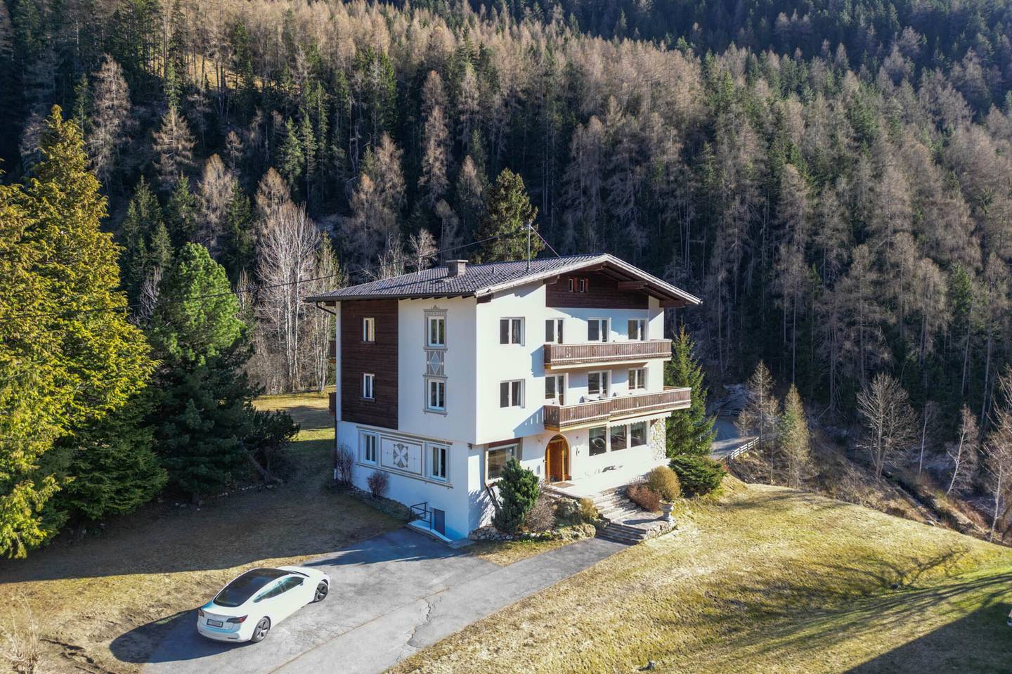 Mehrfamilienhaus in Pfunds, 390m²