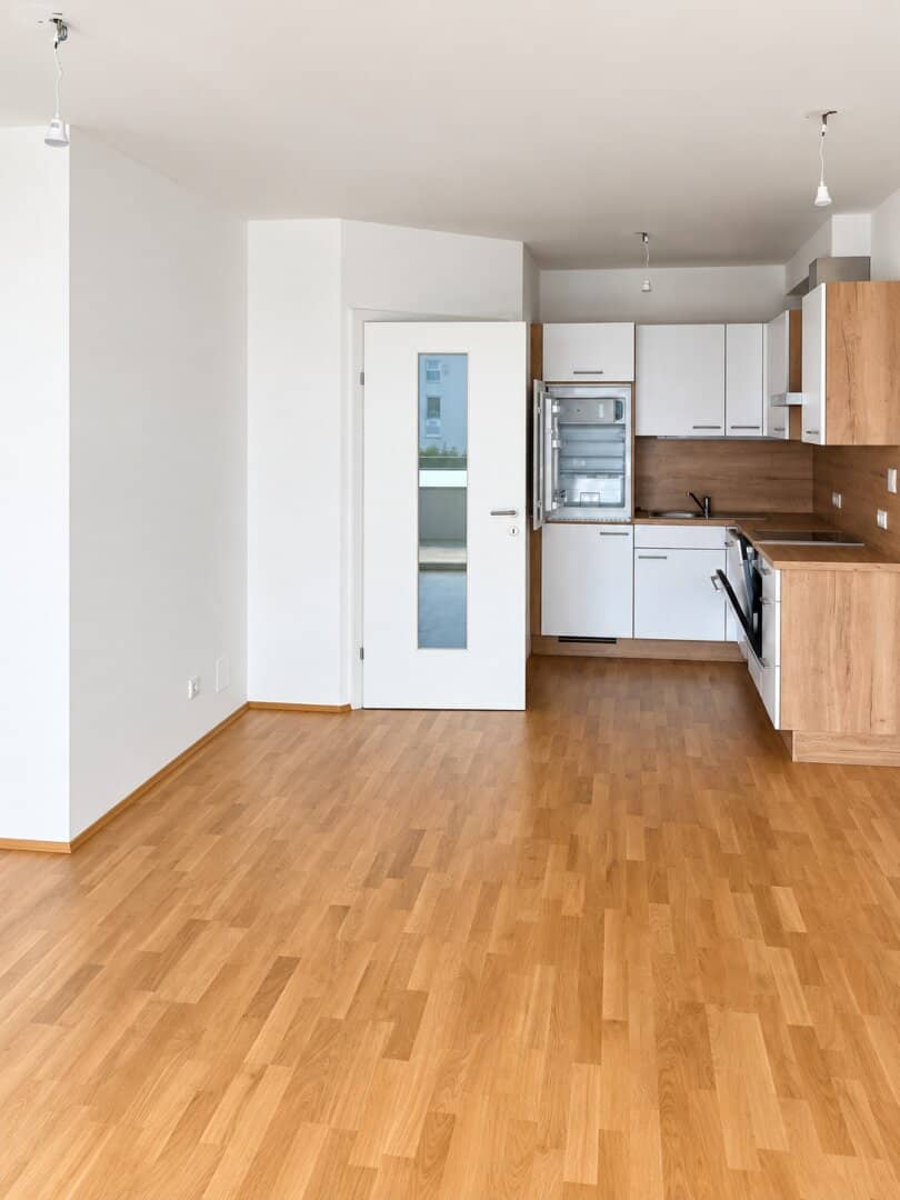Apartment near the lake and university with a garage space included