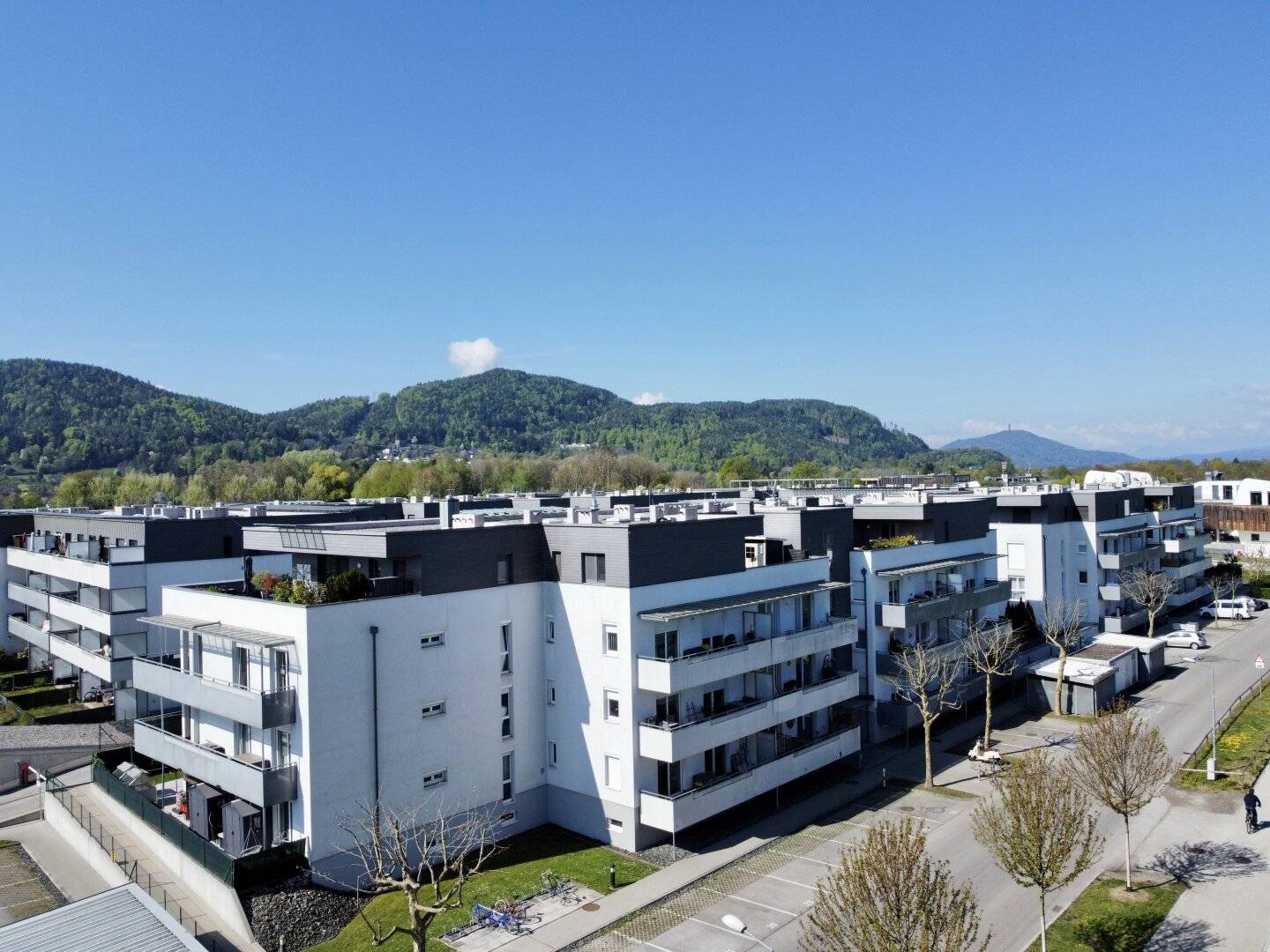 Wohnung Seenähe Uni nahe Tiefgaragenplatz inklusive