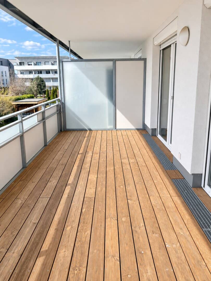 Apartment near the lake and university with a garage space included