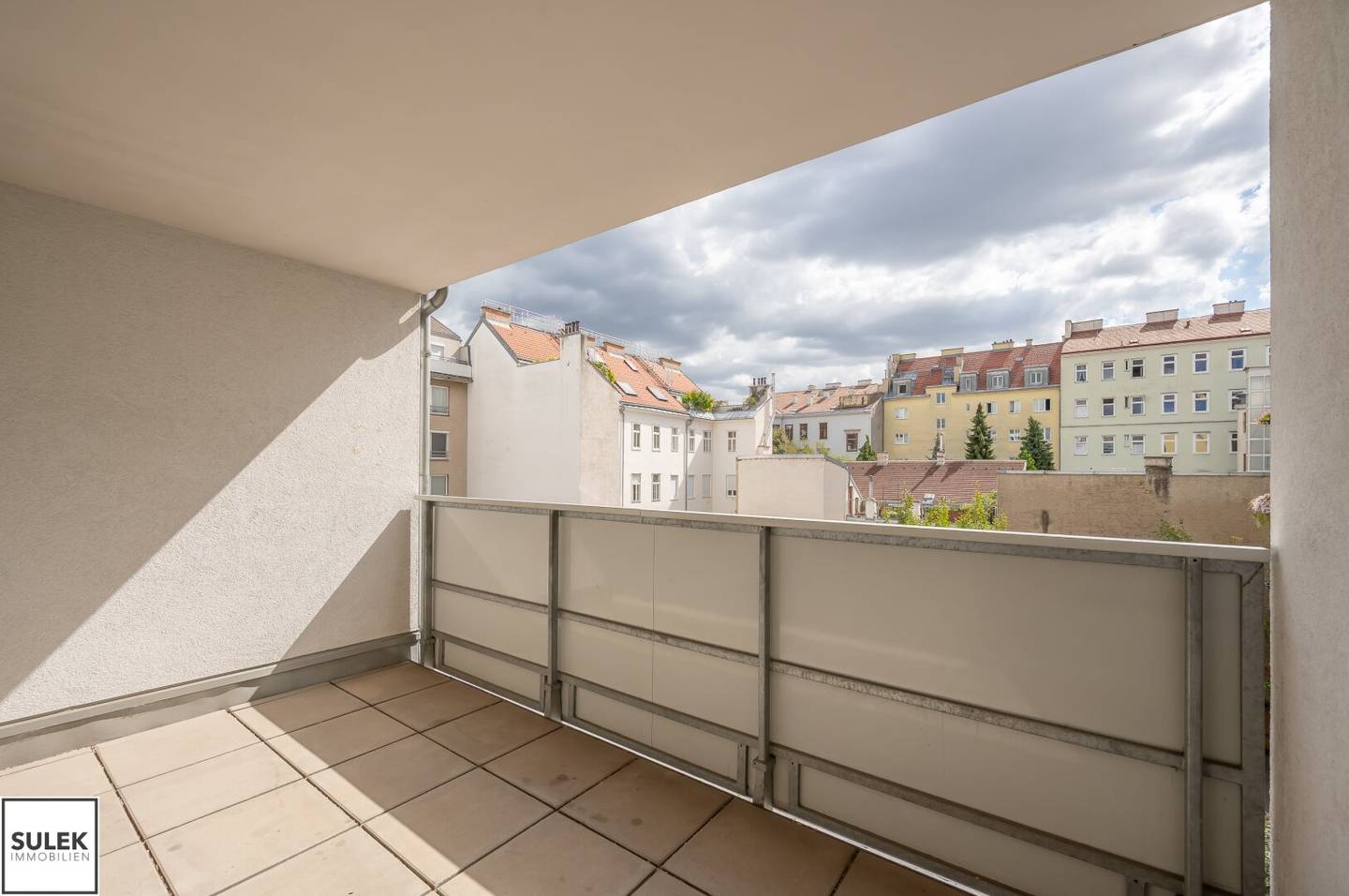 Apartment new build with separate kitchen and south facing loggia