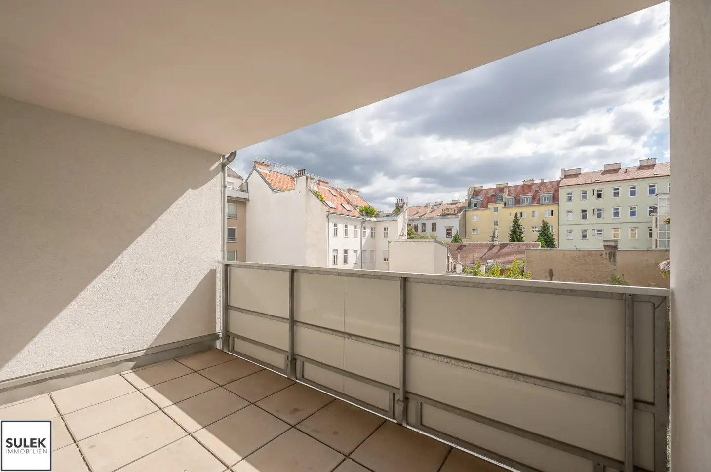 Apartment new build with separate kitchen and south facing loggia