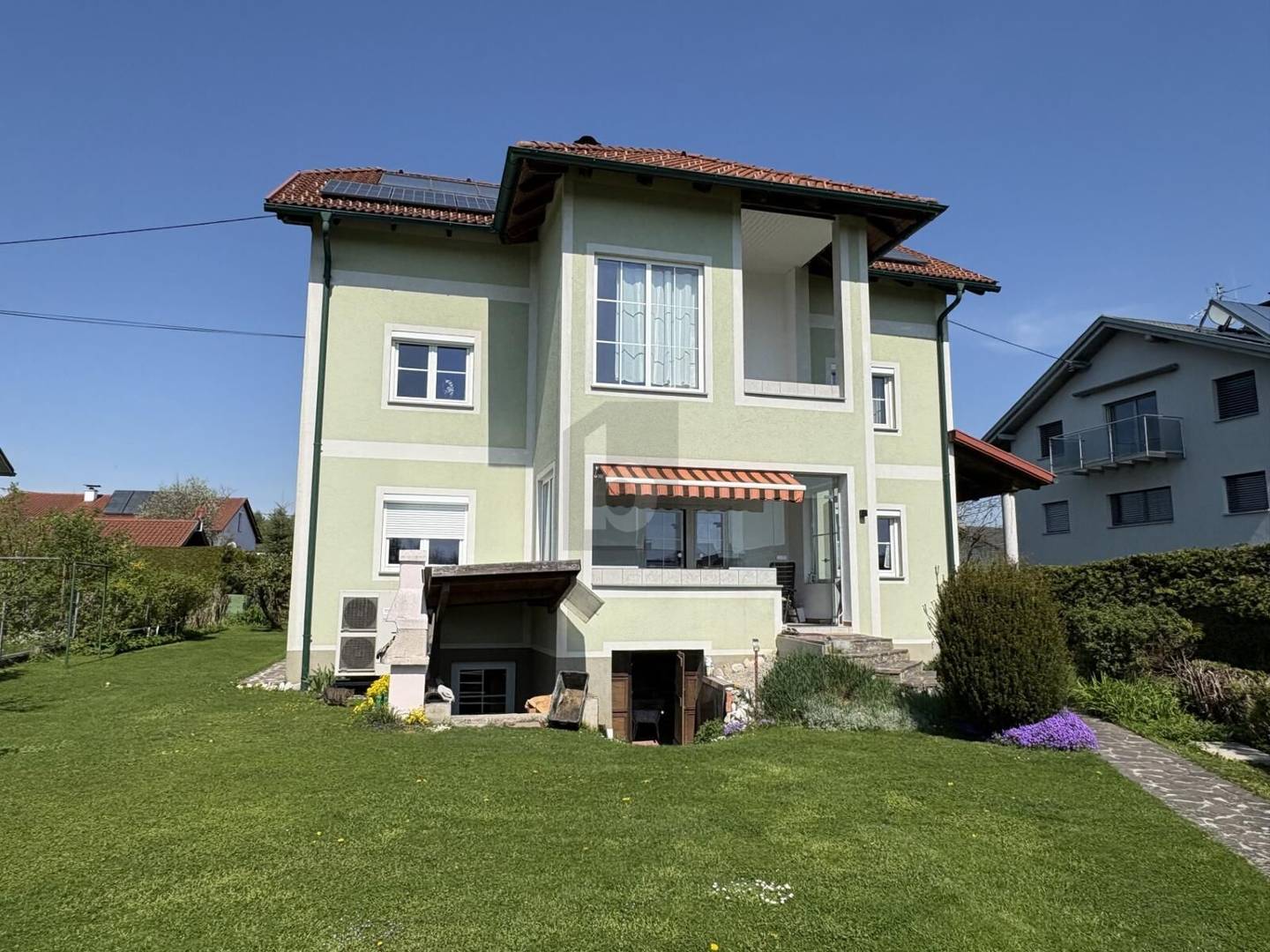 Familienwohnung mit großem Garten und ruhiger Lage