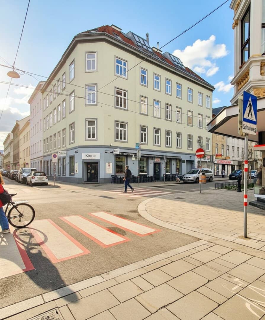 Apartment in spacious building near Elterleinplatz