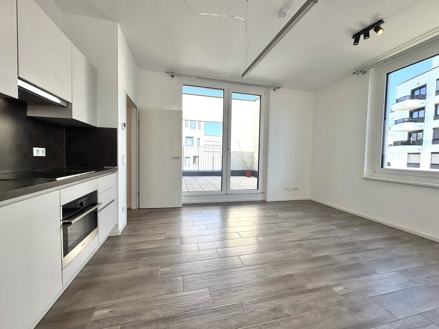 3-room near Central Station