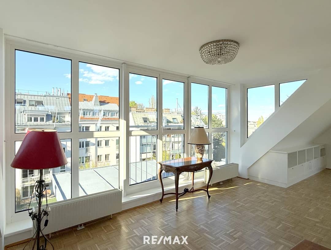 Top floor apartment in Gersthof with terrace