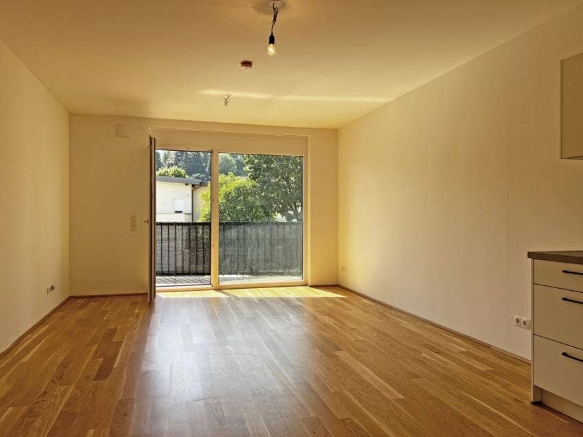 Neuwertige Wohnung mit Balkon im Ortszentrum