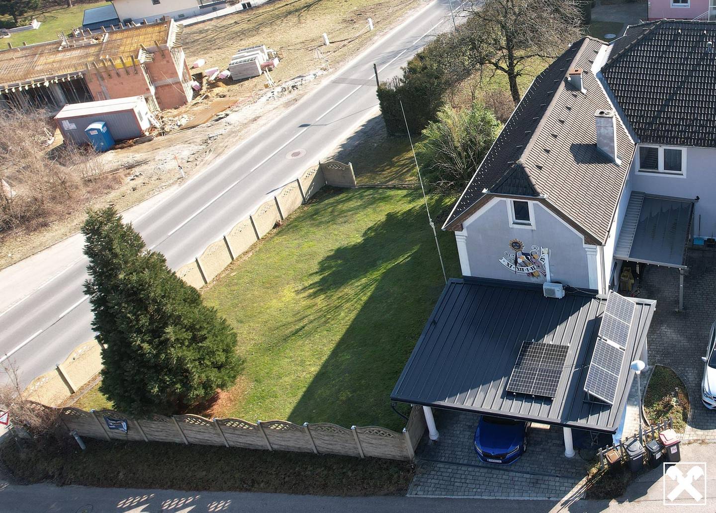 Wohnhaus mit 2 Einheiten, 159m², Garten