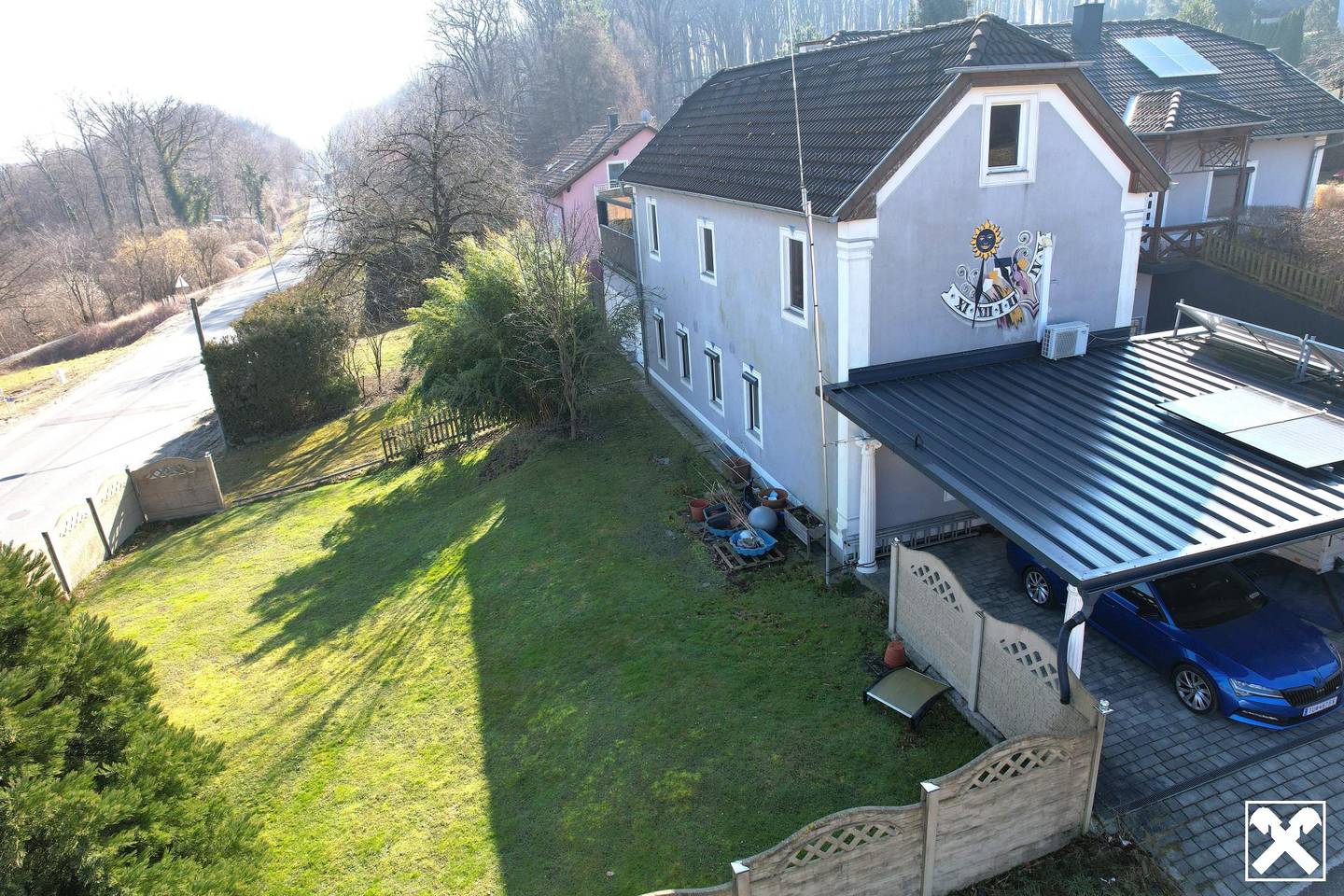 Wohnhaus mit 2 Einheiten, 159m², Garten
