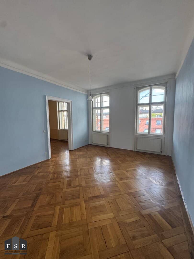 Apartment near Belvedere in historic building