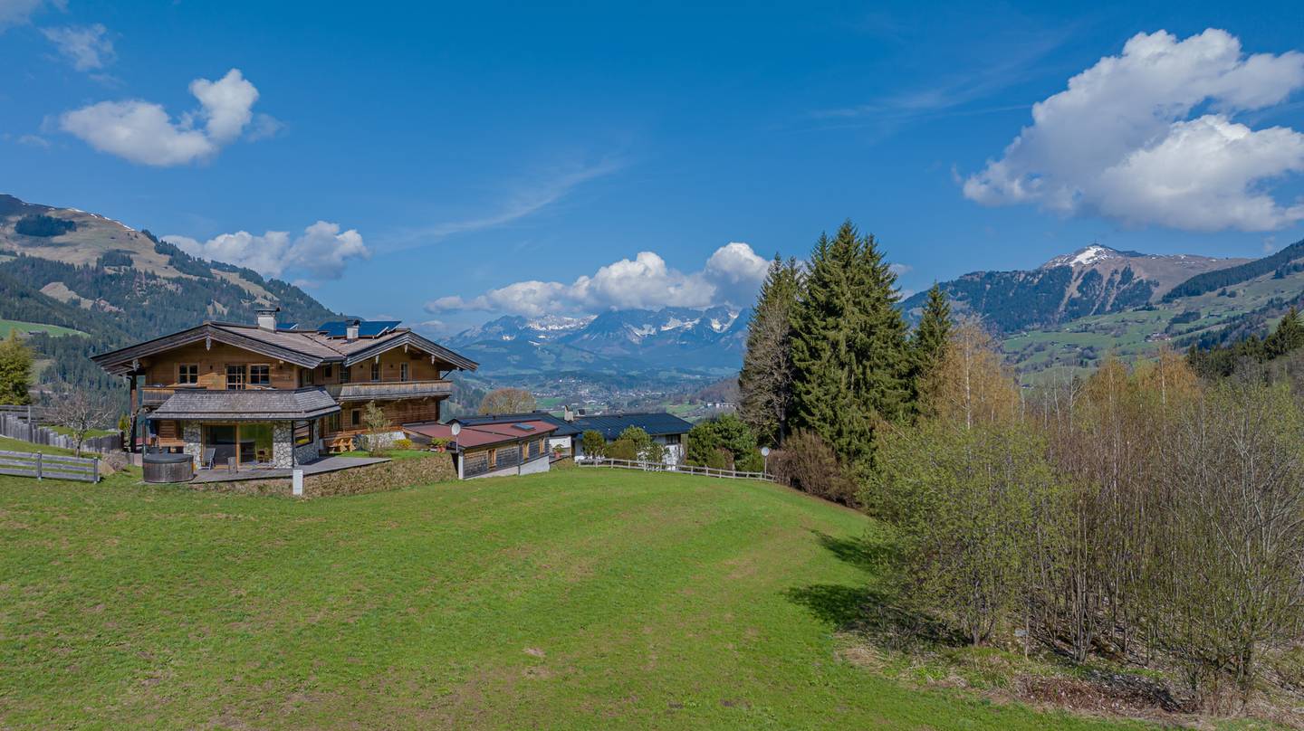 Penthouse mit Panoramablick und Terrasse Kochau