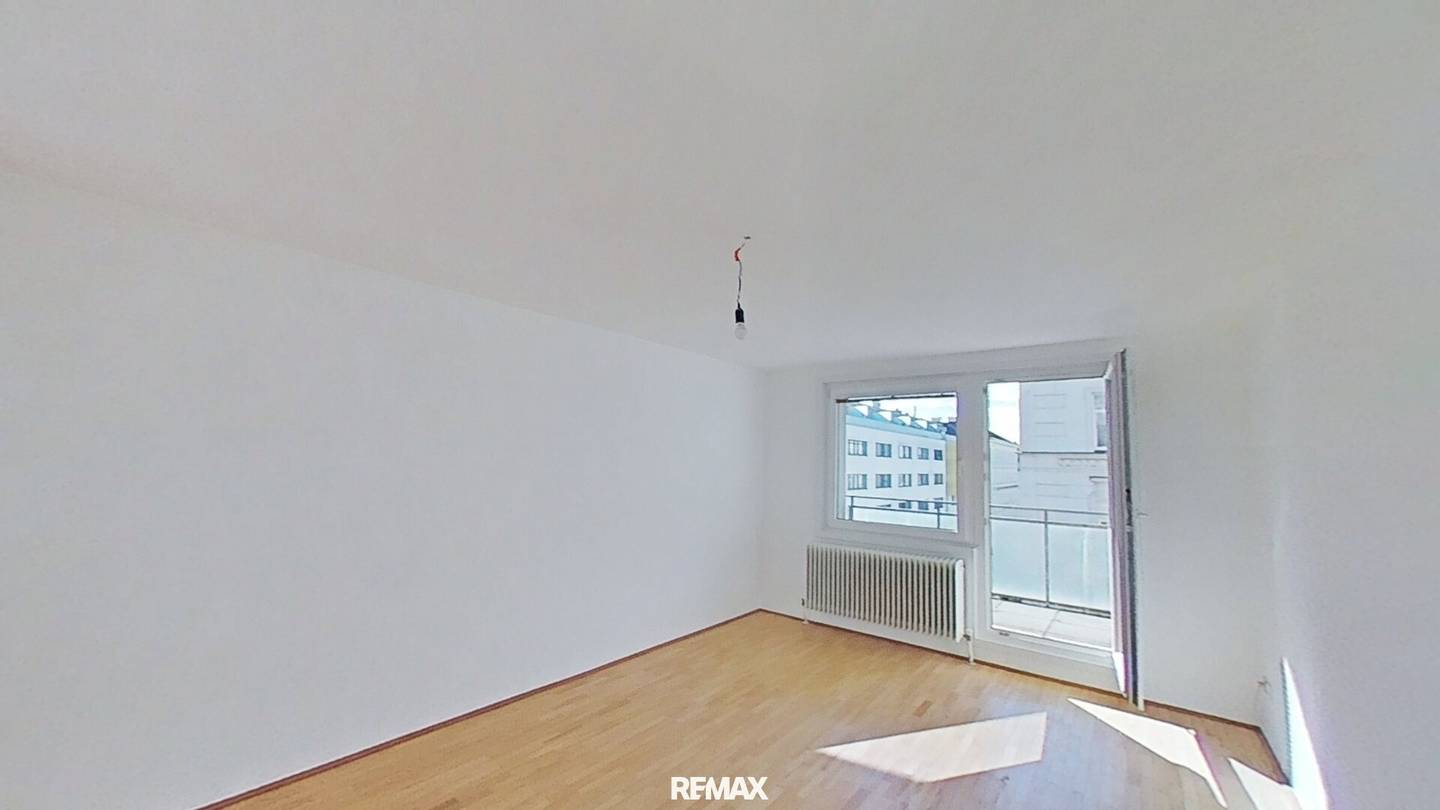 Apartment freshly renovated with loggia