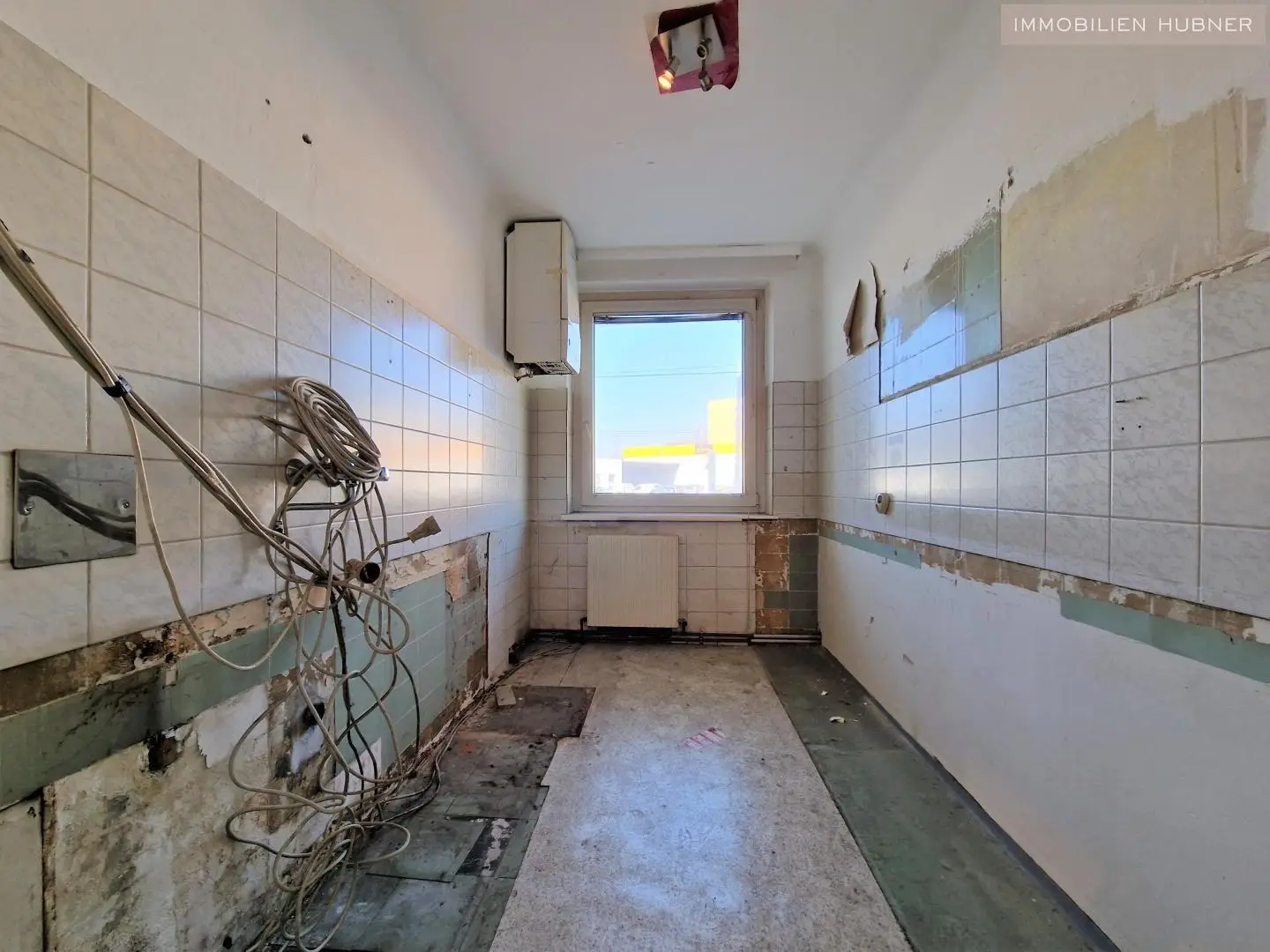 Geräumige Wohnung mit großer Loggia in U6 Nähe