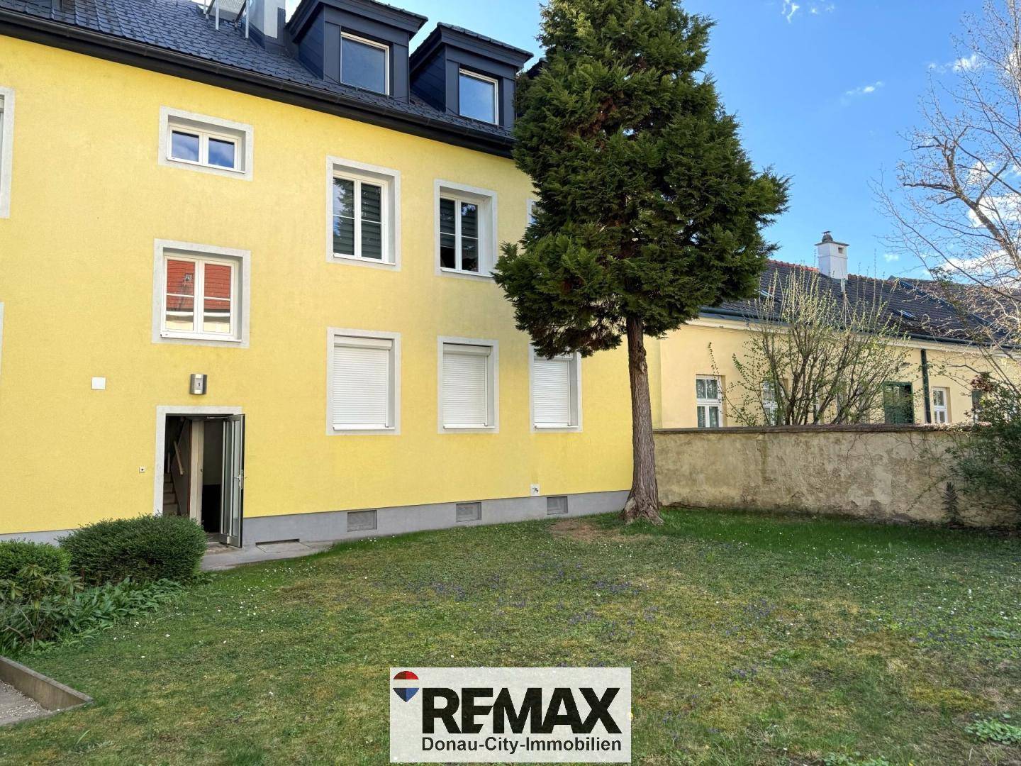 Neu renovierte Wohnung im Zentrum nahe Schlosspark und Gemeinschaftsgarten