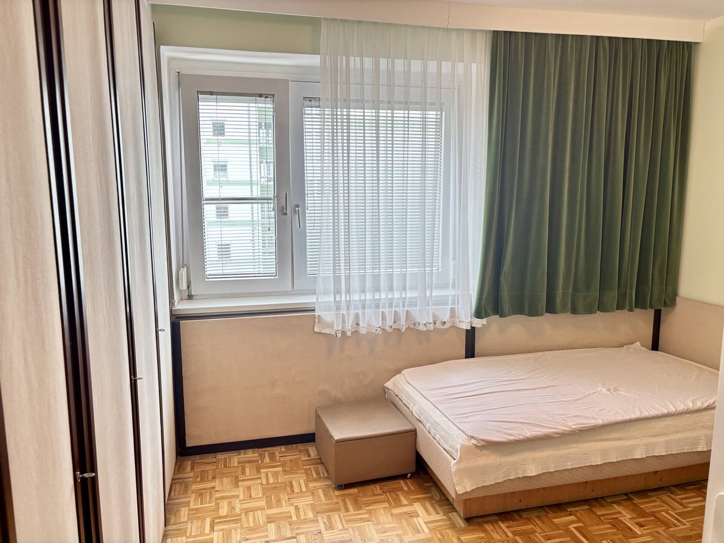 Wohnung mit Loggia und Einbauküche