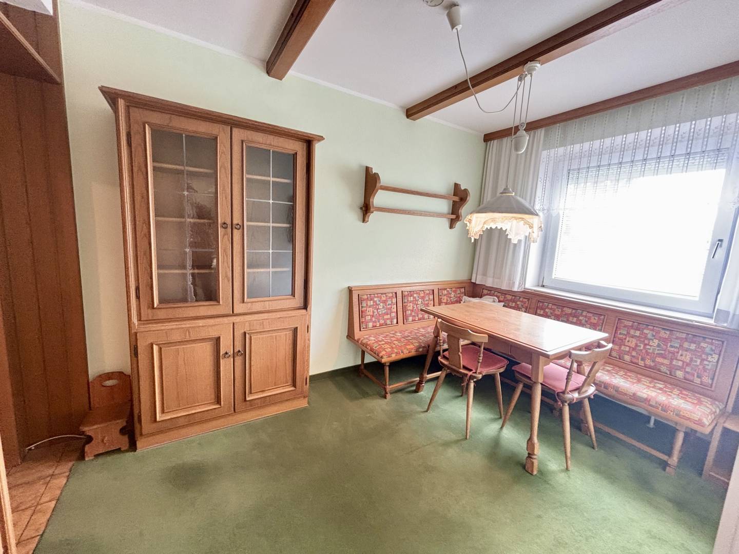 Wohnung mit Loggia und Einbauküche
