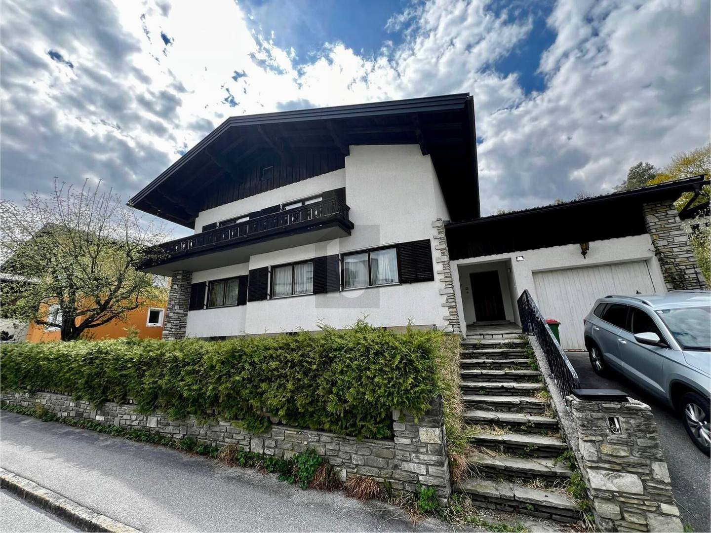 Familienwohnung ruhig gelegen mit sonnigem Garten