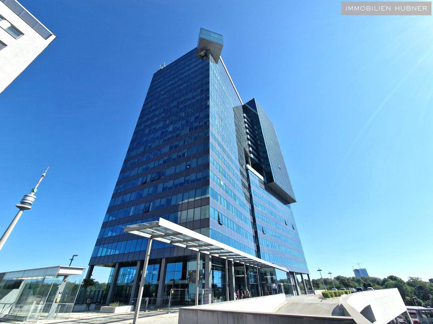 Moderne Bürofläche im SATURN -TOWER