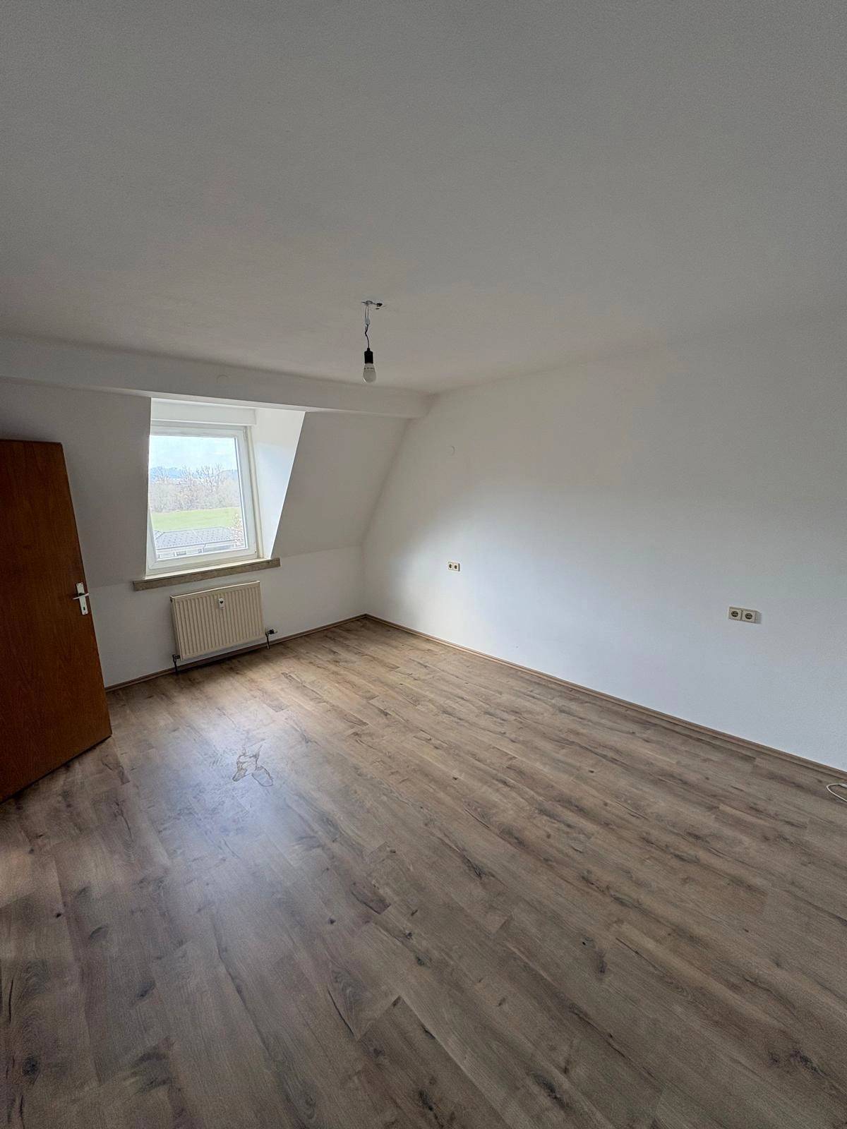 Wohnung ruhige Lage provisionsfrei teilmöbliert