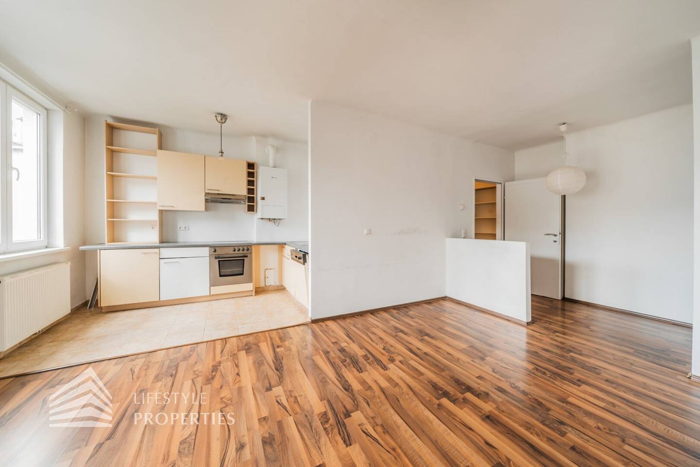 Helle Wohnung mit Westbalkon nahe Innenstadt
