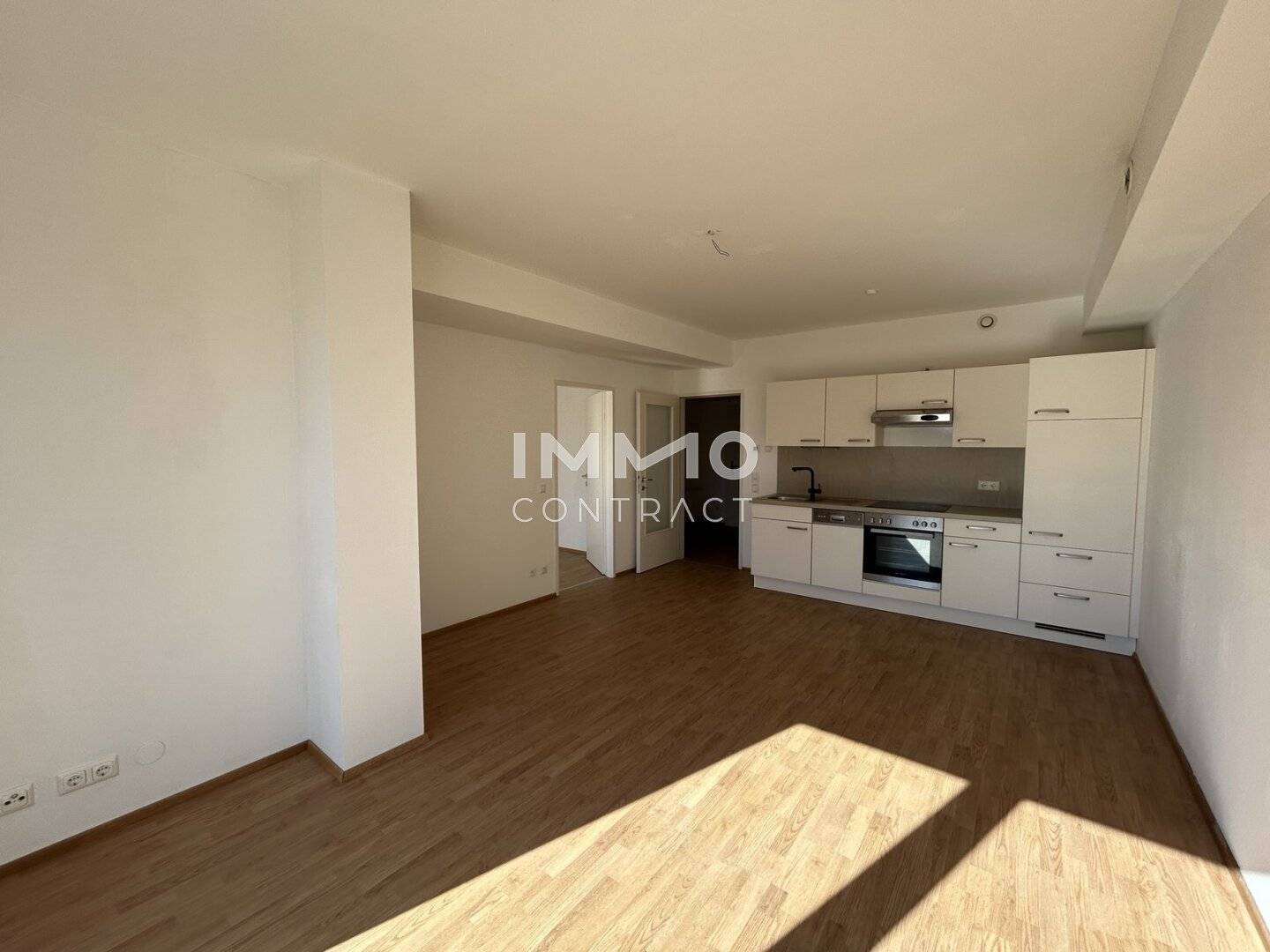 Apartment with balcony and elevator in a quiet location