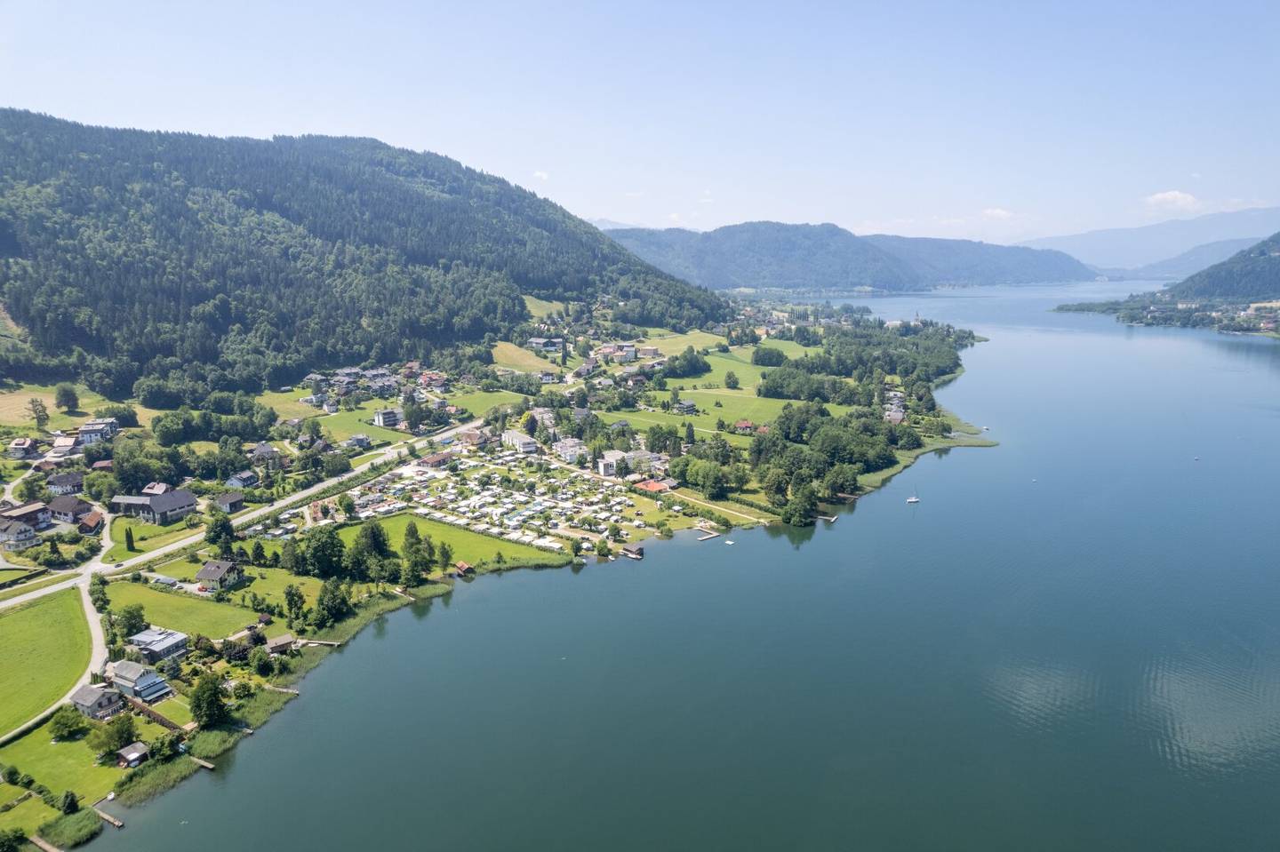 Exclusive living at Lake Ossiach with lake access