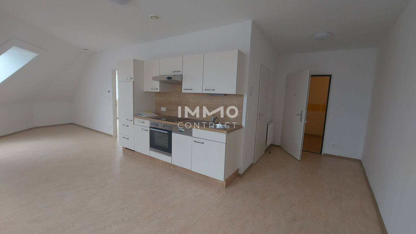 Top floor apartment with parking