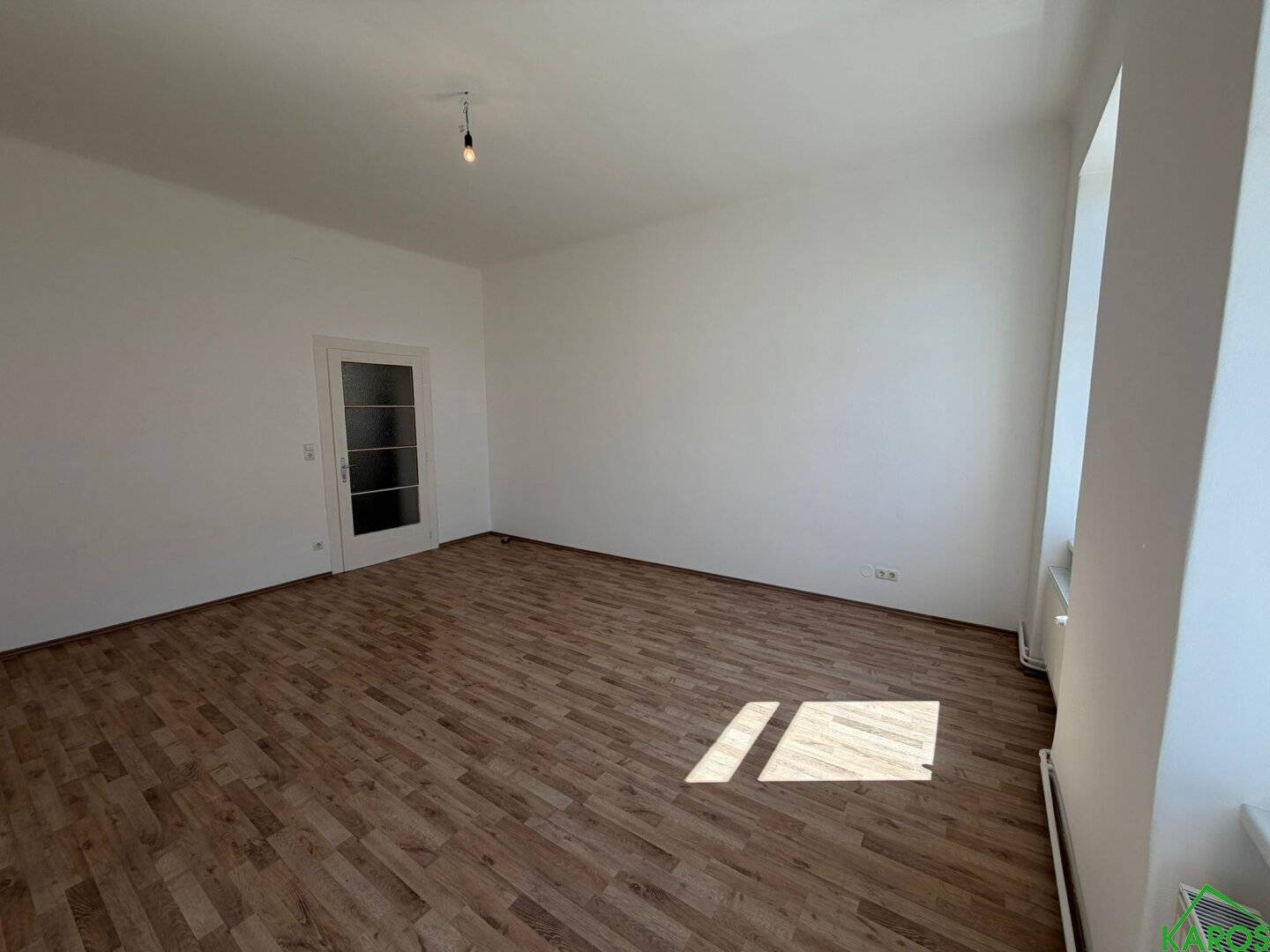 Altbau Wohnung mit Einbauküche