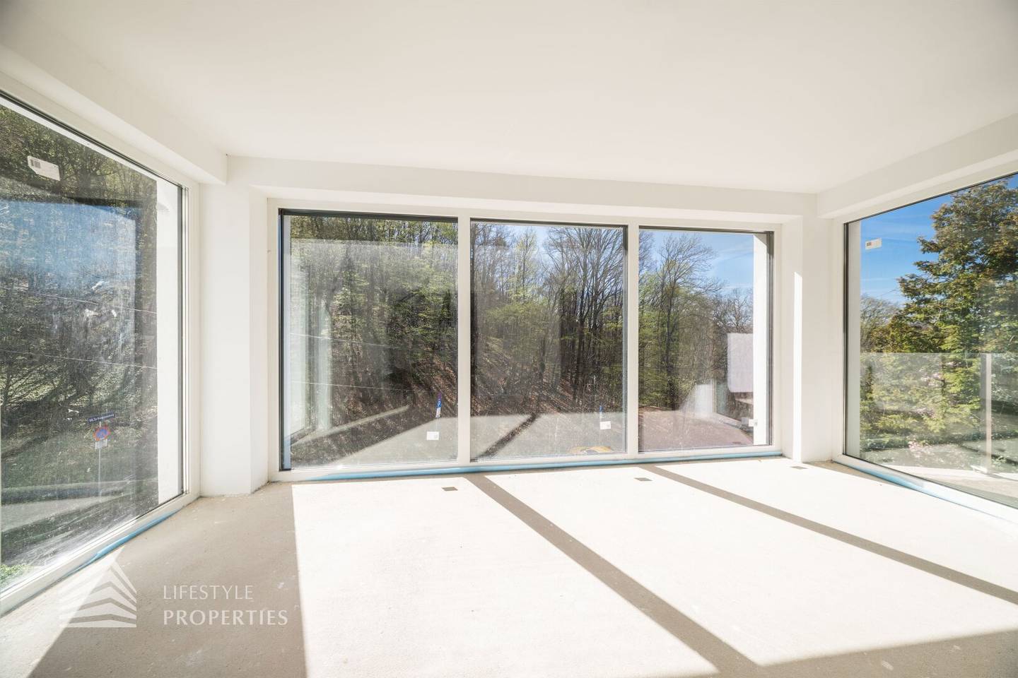 Modern SFH at forest edge Vienna 1140