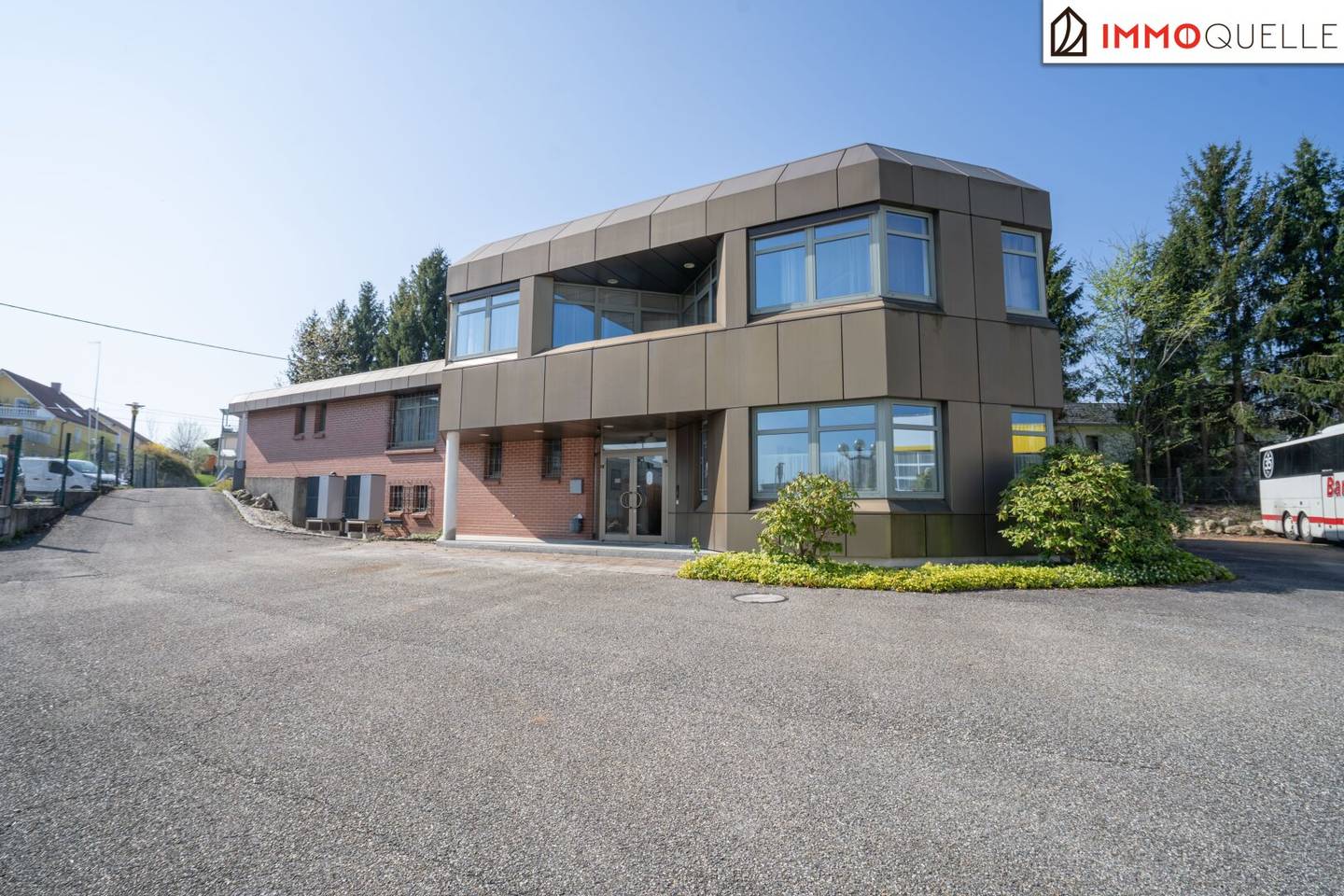 Logistics meets location versatile commercial area with halls, offices and strong infrastructure in Haag am Hausruck