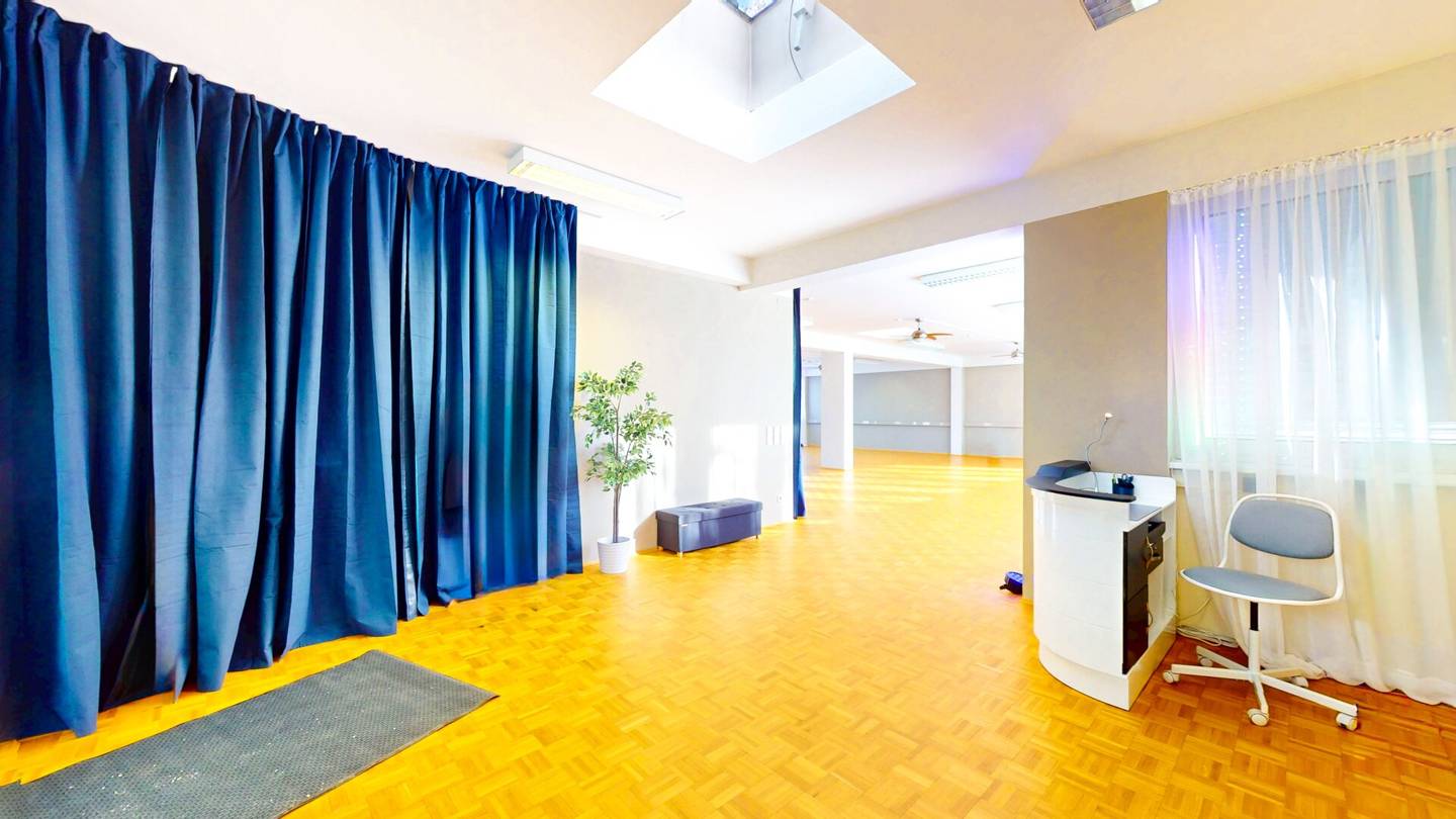 Immediately usable 170 m² commercial space in Klagenfurt, perfect for office, yoga, dance or studio