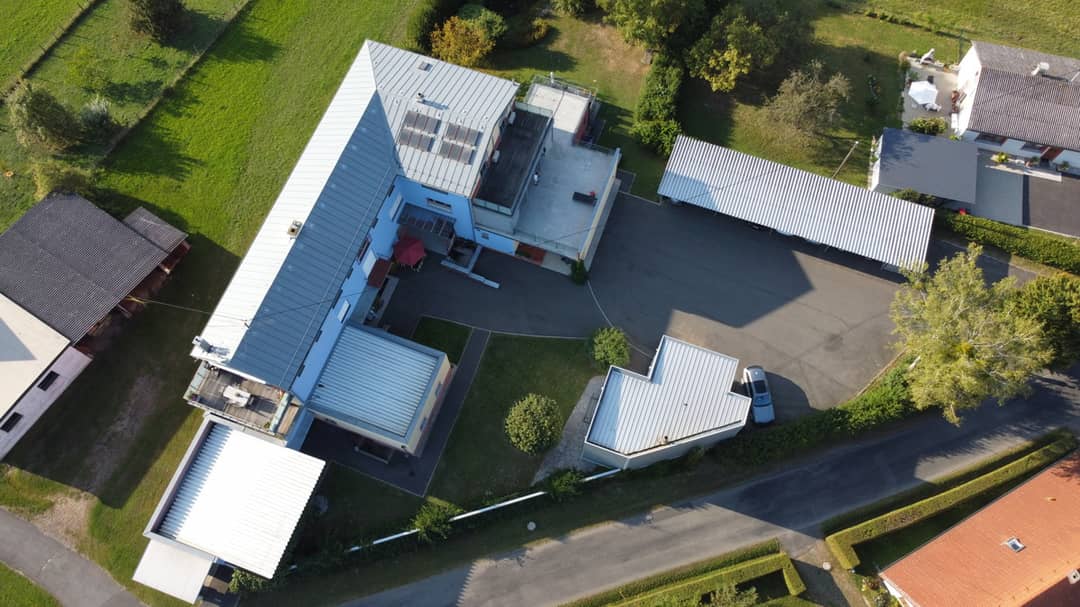 Multi-family house with 6 units in Jennersdorf