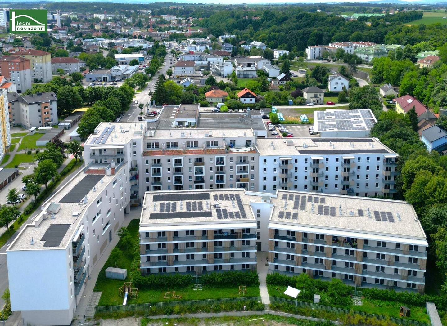 Moderne 2-Zimmer-Wohnung mit großer privater Außenfläche! Steingötterhof: Stadt trifft Natur