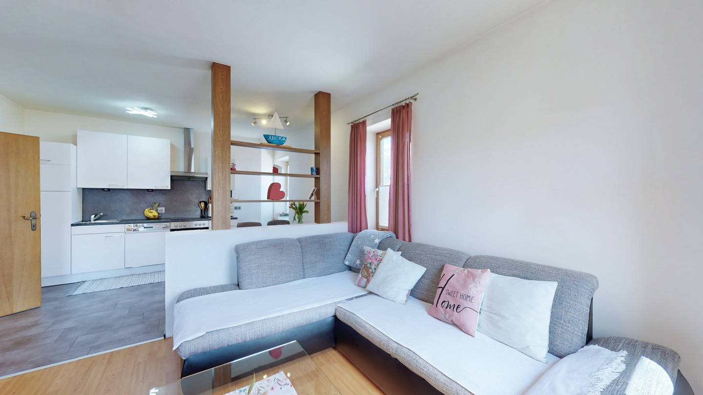 Wohnung Wintergarten und Stellplatz ruhige Lage