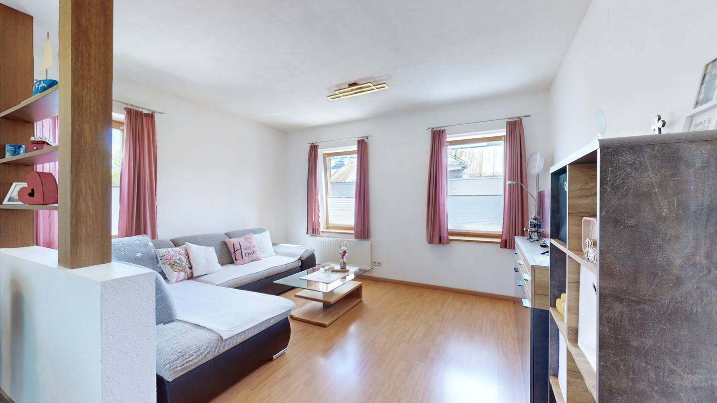 Wohnung Wintergarten und Stellplatz ruhige Lage