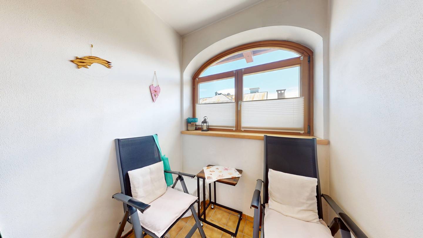 Apartment with winter garden and parking
