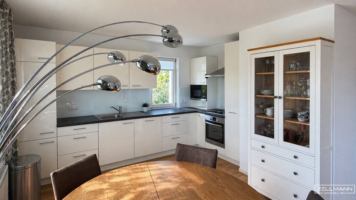 Charming Single Family Home with Garden and Development Potential in Vienna Mauer