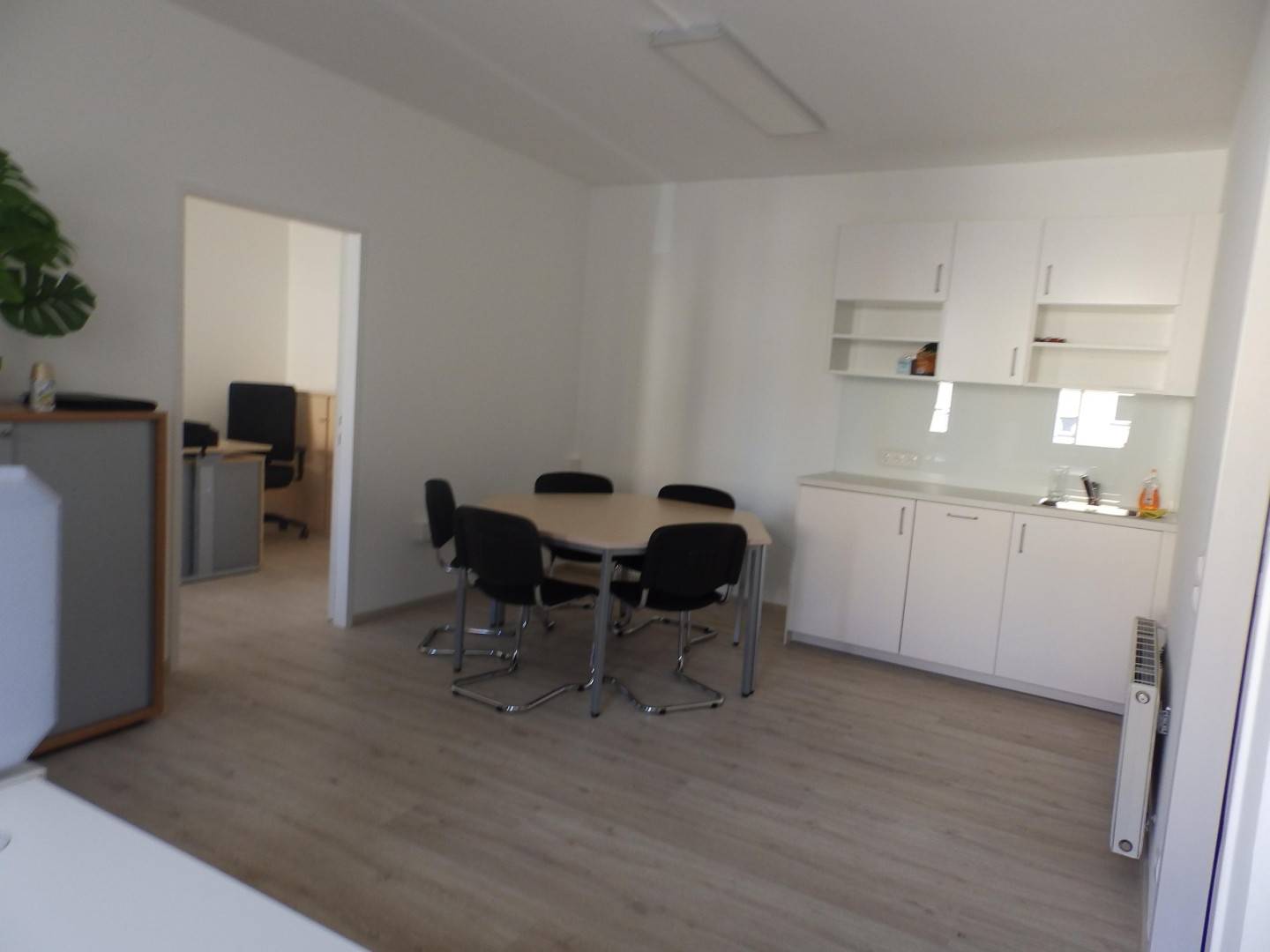 Büro Zentrallage Wels m. Parkplatz