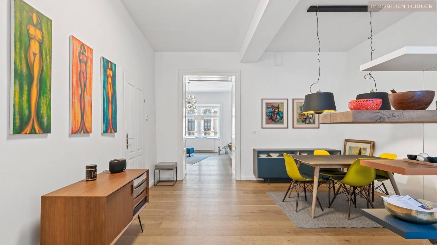 Stilvoll renovierte Wohnung mit Innenhof