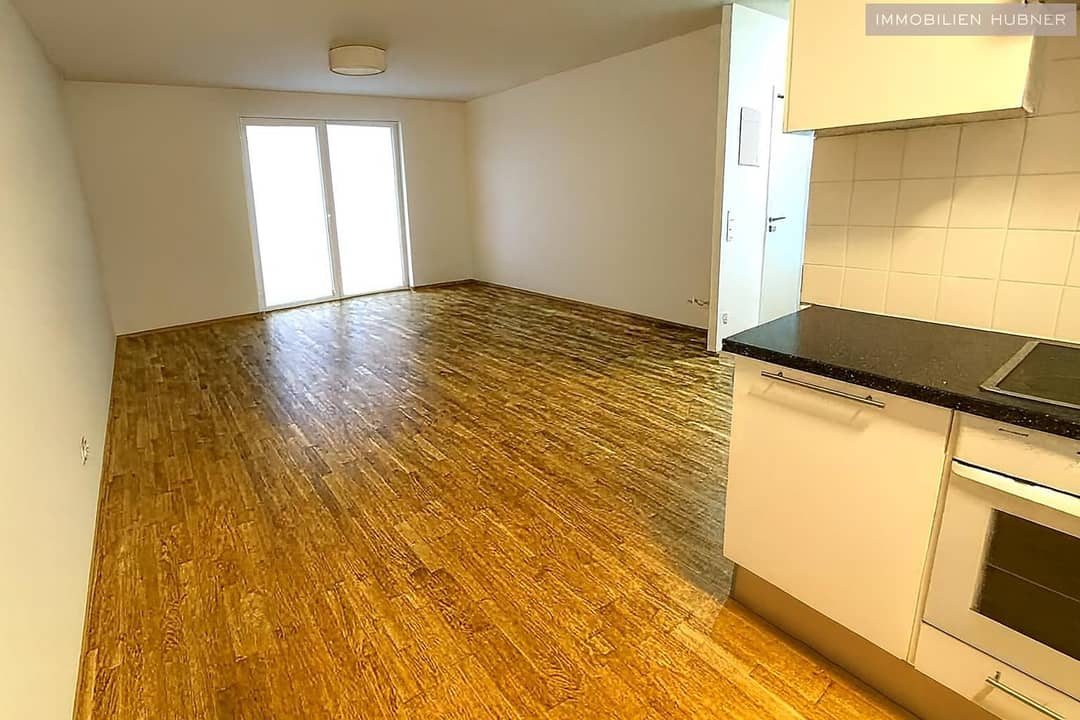 Blick von der Küche ins Wohnzimmer 2